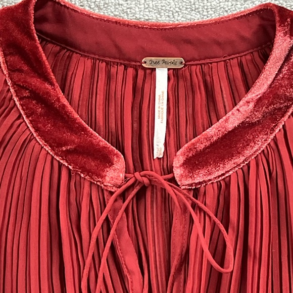 Free People Pleated Velvet Trim Buttondown - Picture 5 of 14